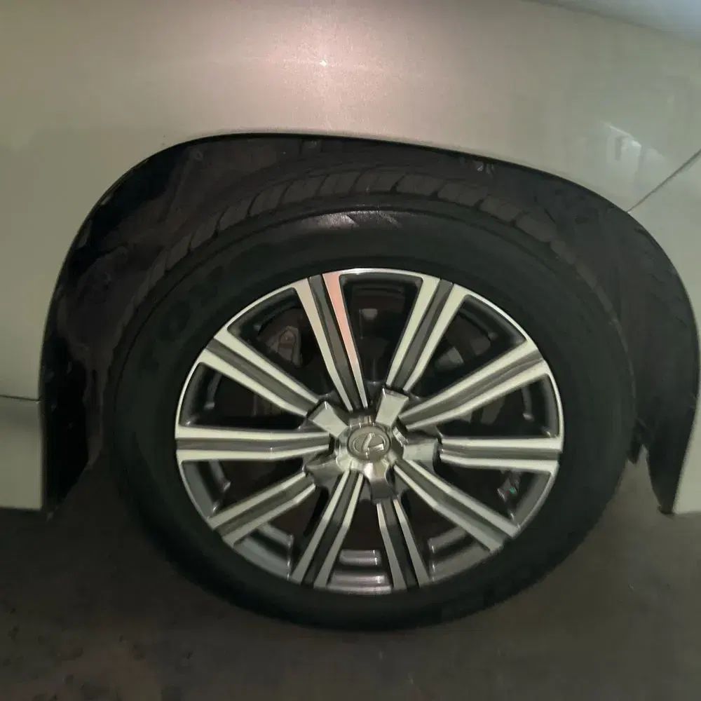 2018 Lexus LX 570 Two-Row