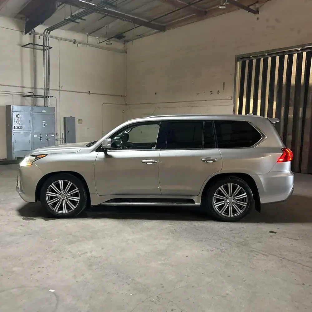 2018 Lexus LX 570 Two-Row