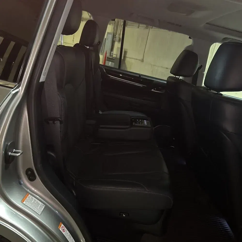 2018 Lexus LX 570 Two-Row