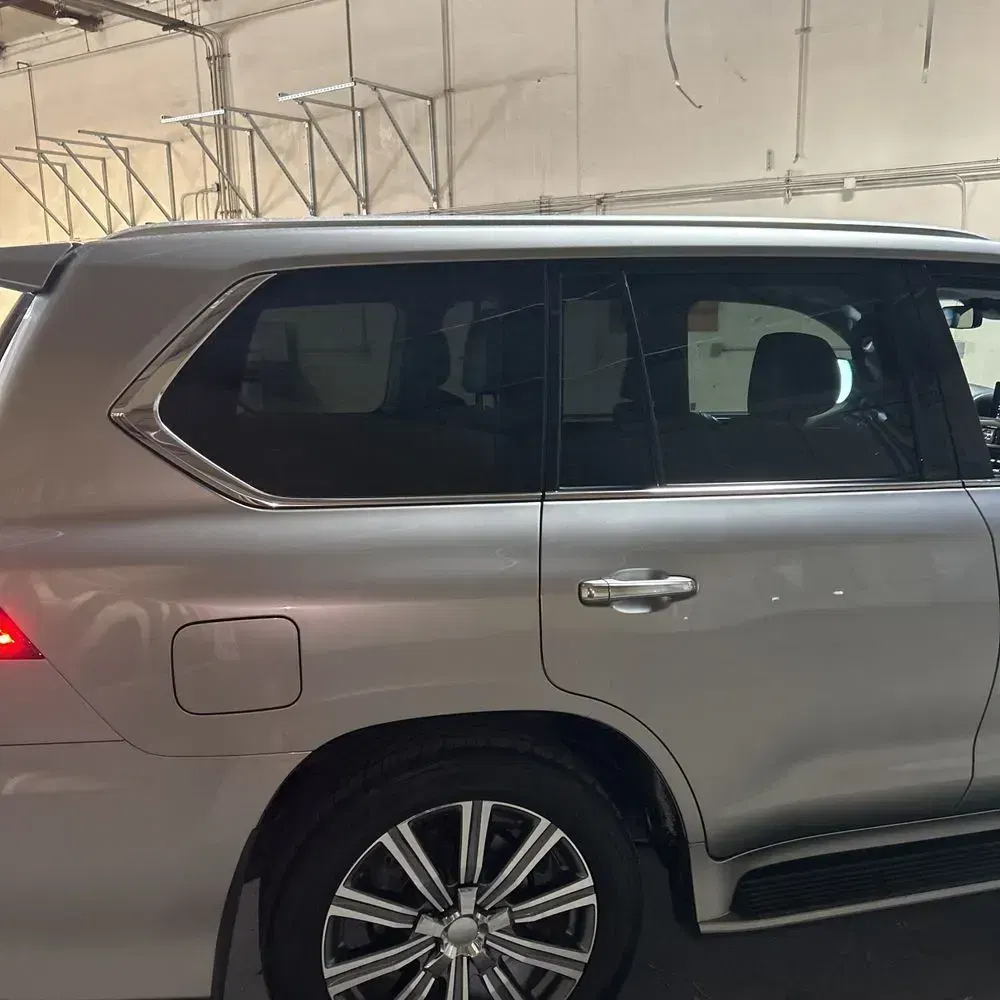2018 Lexus LX 570 Two-Row