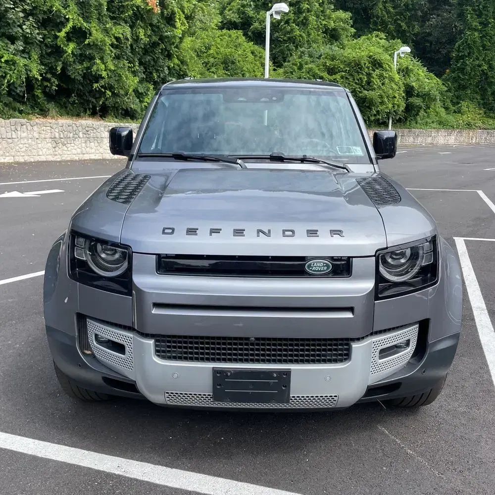 2024 Land Rover Defender 110 S P300