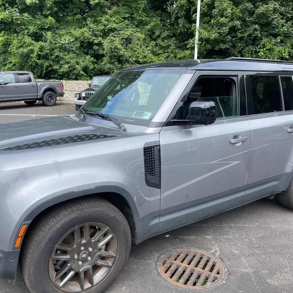 2024 Land Rover Defender 110 S P300