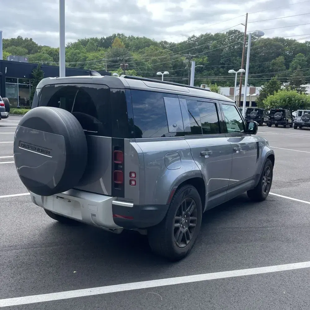 2024 Land Rover Defender 110 S P300
