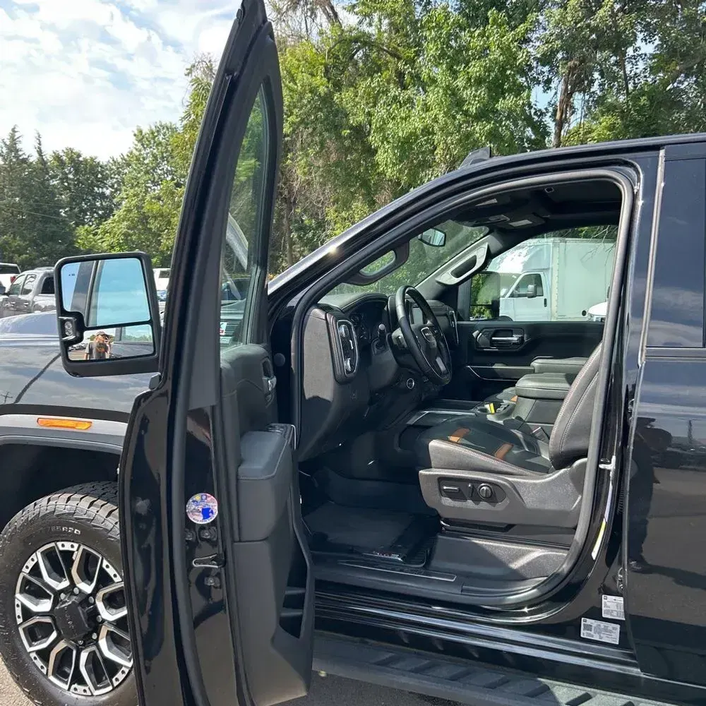 2023 GMC Sierra 2500HD AT4