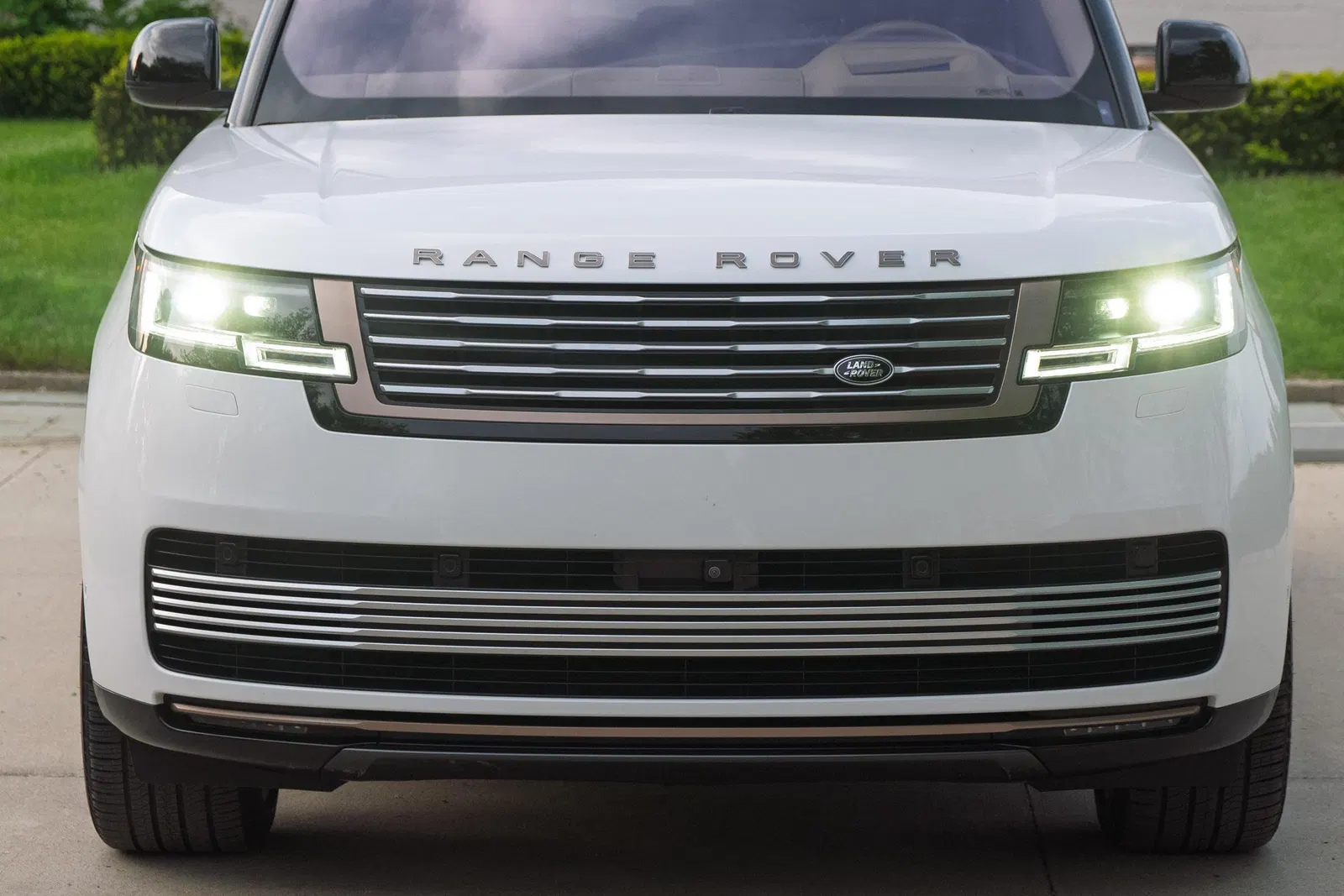 2022 Range Rover P530 SV LWB - 523-hp Turbocharged V8, AWD, Highly-Equipped, Unmodified