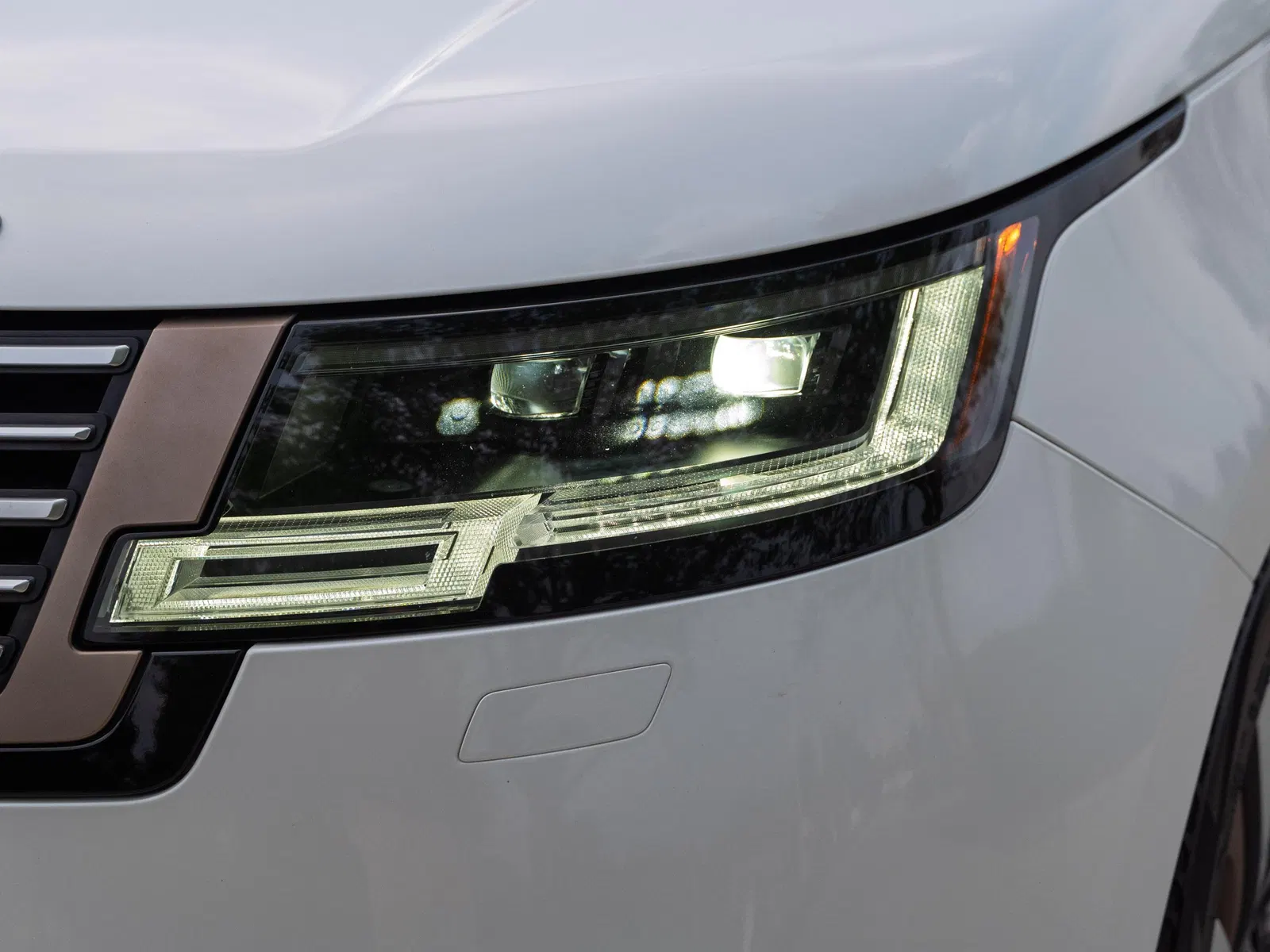 2022 Range Rover P530 SV LWB - 523-hp Turbocharged V8, AWD, Highly-Equipped, Unmodified