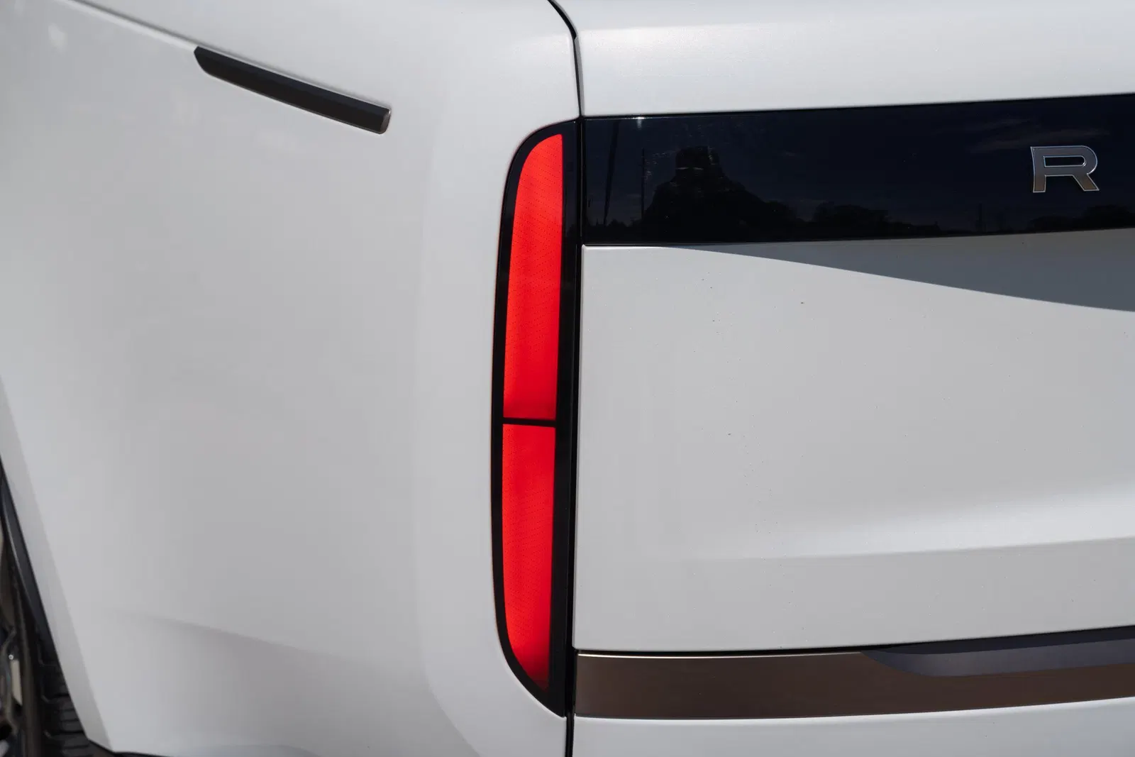 2022 Range Rover P530 SV LWB - 523-hp Turbocharged V8, AWD, Highly-Equipped, Unmodified