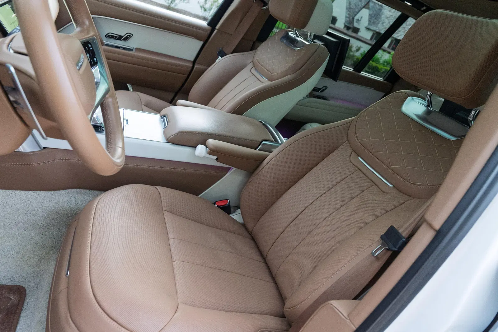2022 Range Rover P530 SV LWB - 523-hp Turbocharged V8, AWD, Highly-Equipped, Unmodified