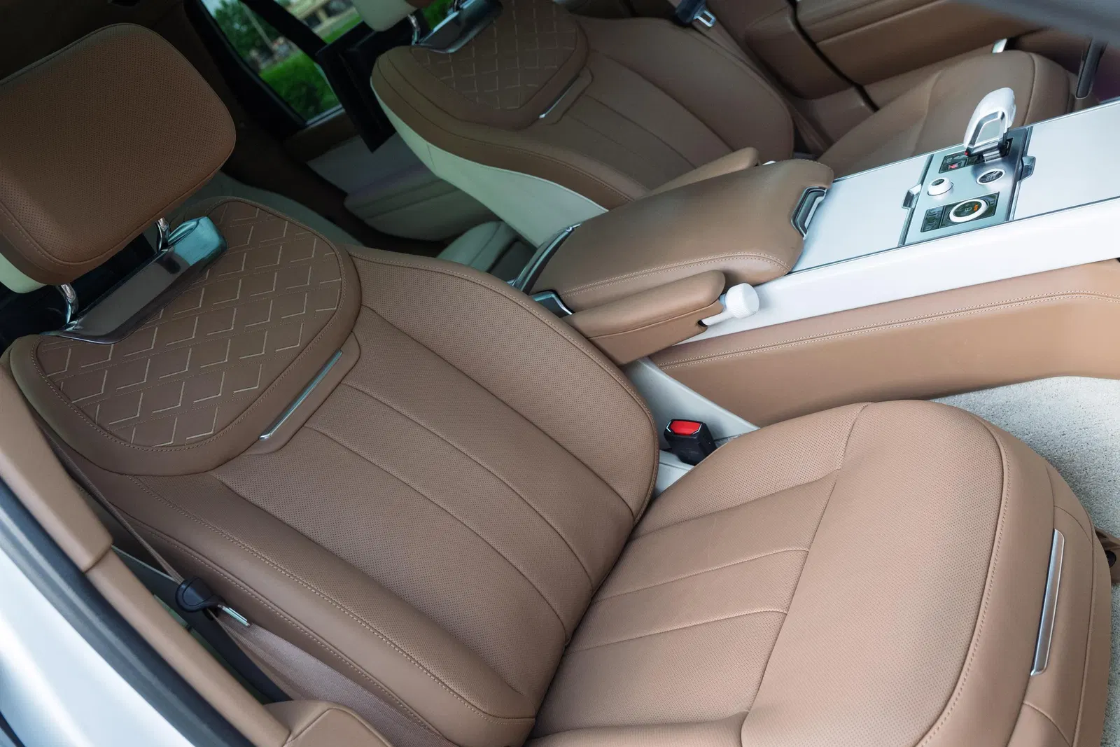 2022 Range Rover P530 SV LWB - 523-hp Turbocharged V8, AWD, Highly-Equipped, Unmodified