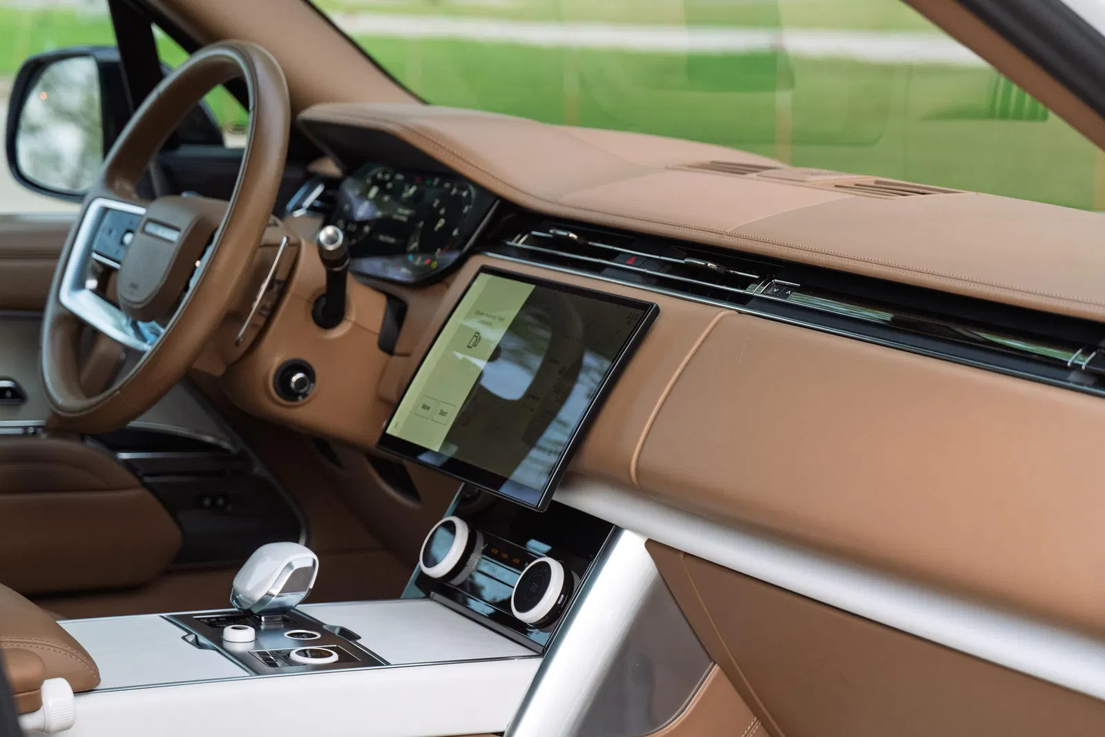 2022 Range Rover P530 SV LWB - 523-hp Turbocharged V8, AWD, Highly-Equipped, Unmodified