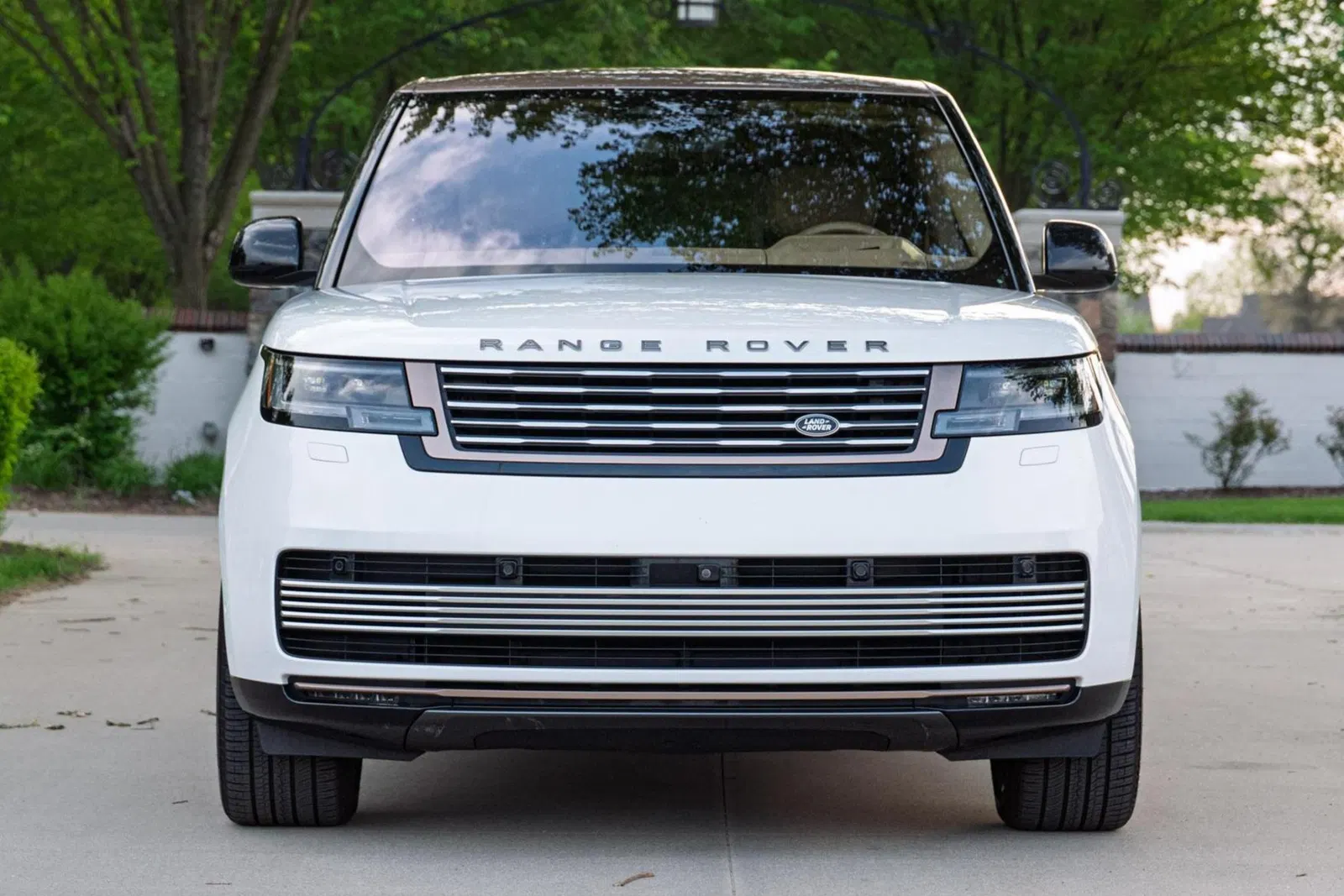 2022 Range Rover P530 SV LWB - 523-hp Turbocharged V8, AWD, Highly-Equipped, Unmodified