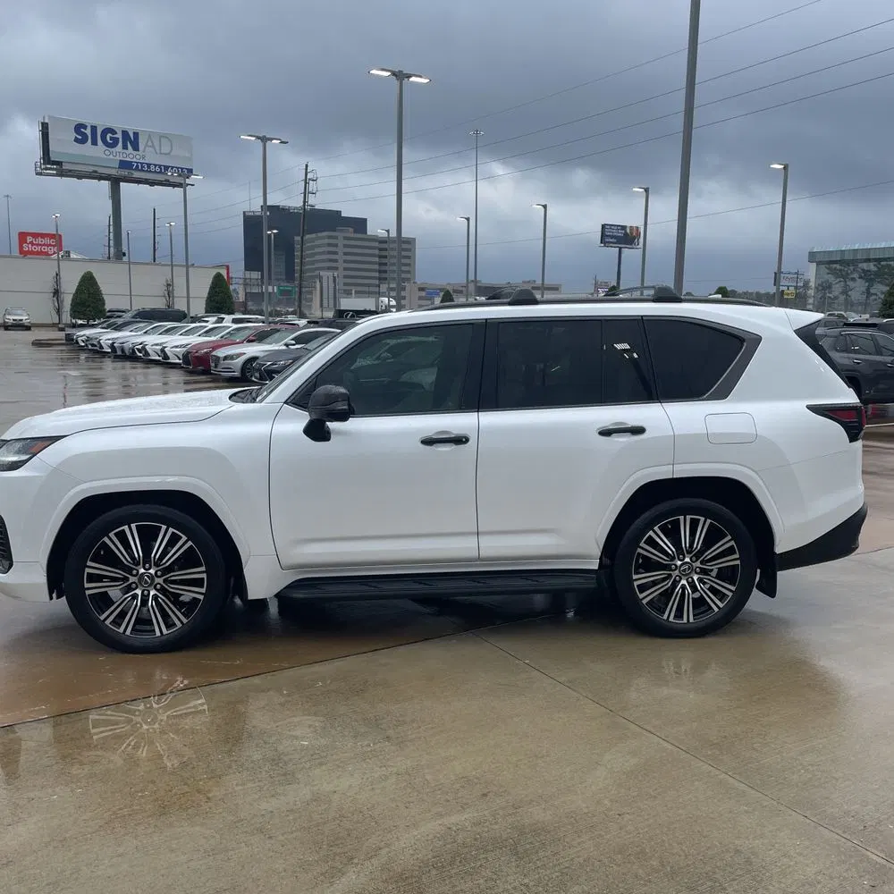 2022 Lexus LX 600 Luxury
