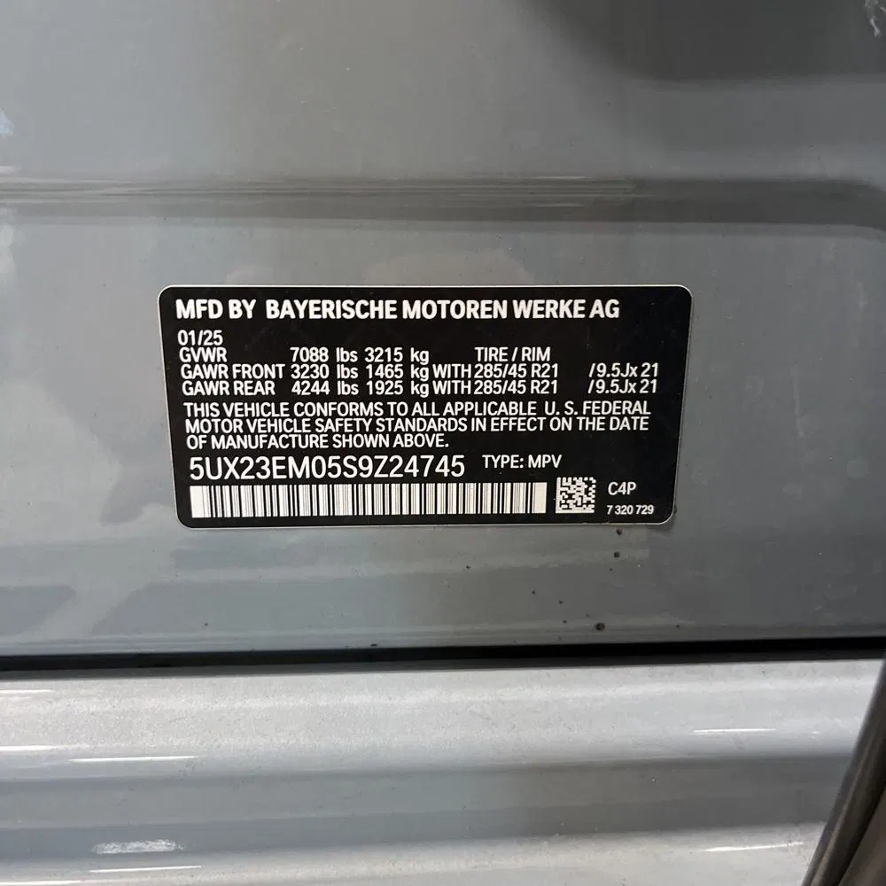 2025 BMW X7 XDrive40i