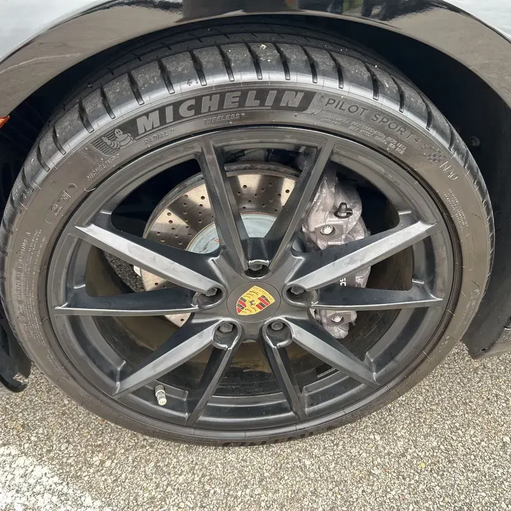 2020 Porsche 911 Carrera 4