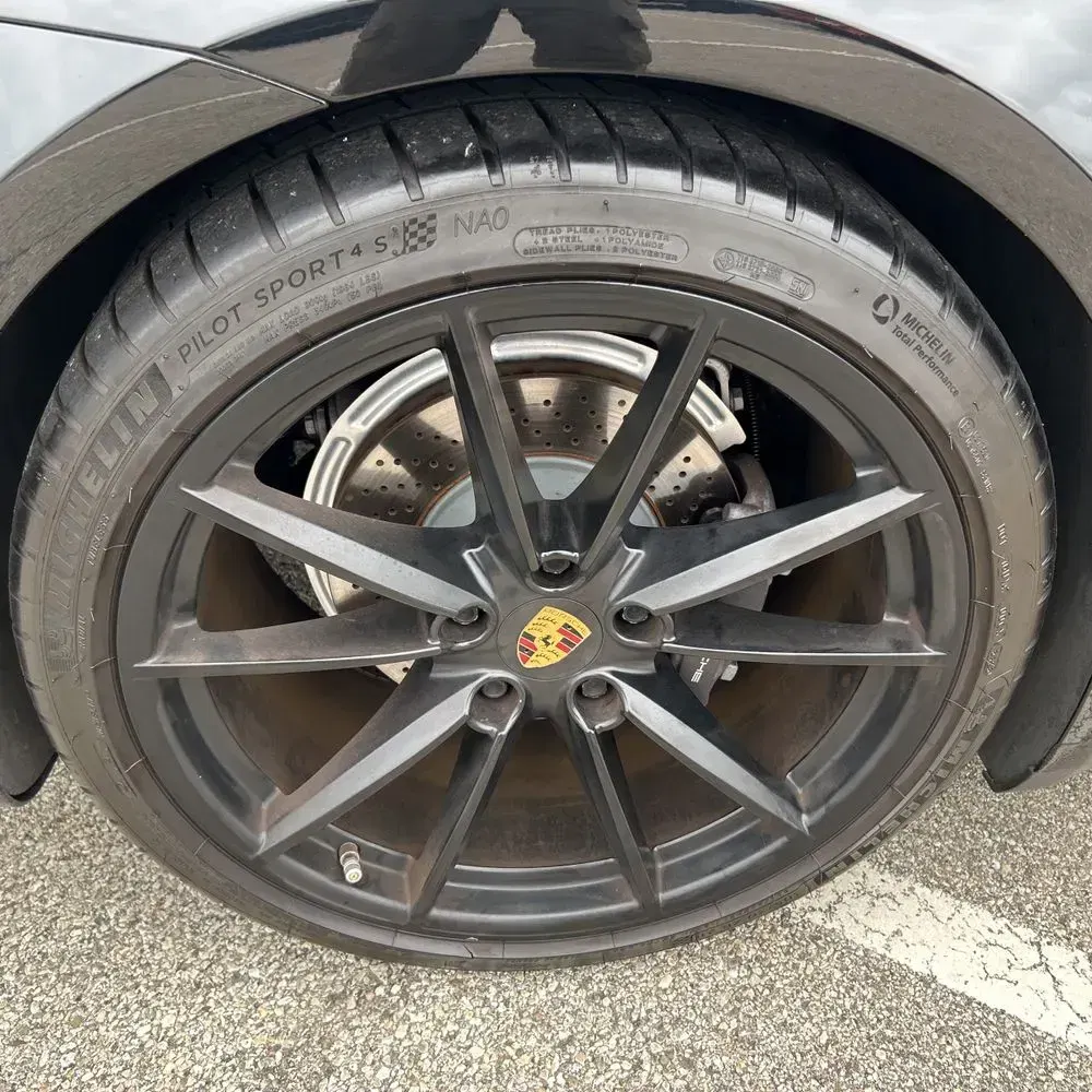2020 Porsche 911 Carrera 4