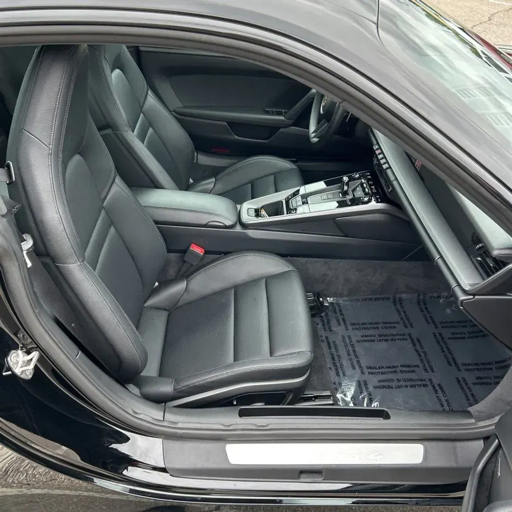2020 Porsche 911 Carrera 4