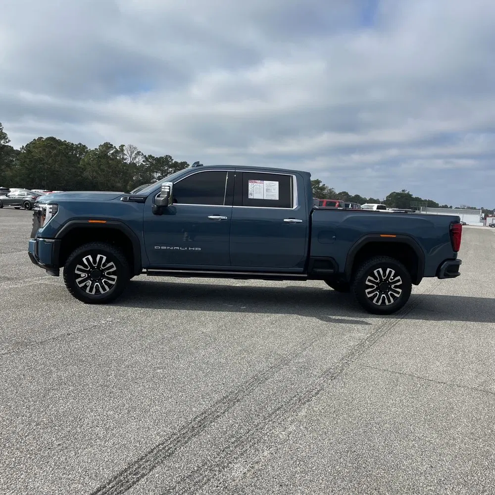 2025 GMC Sierra 2500HD Denali Ultimate
