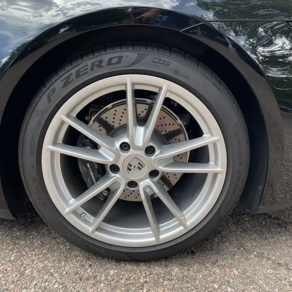 2025 Porsche 911 Carrera