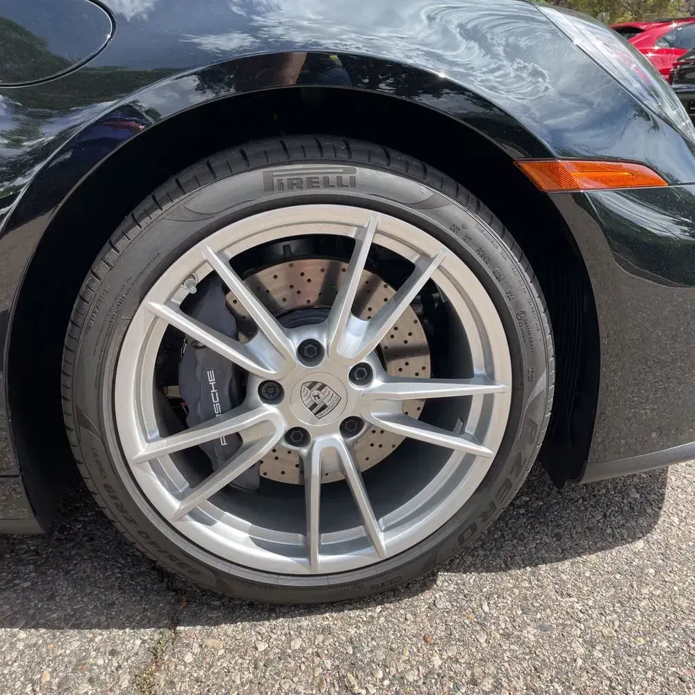 2025 Porsche 911 Carrera