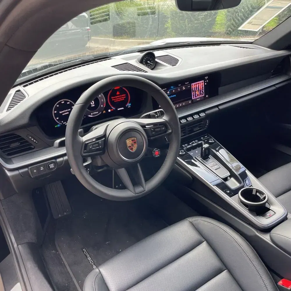 2025 Porsche 911 Carrera