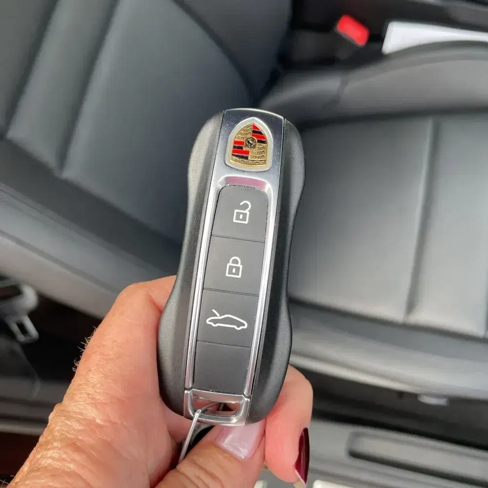 2025 Porsche 911 Carrera