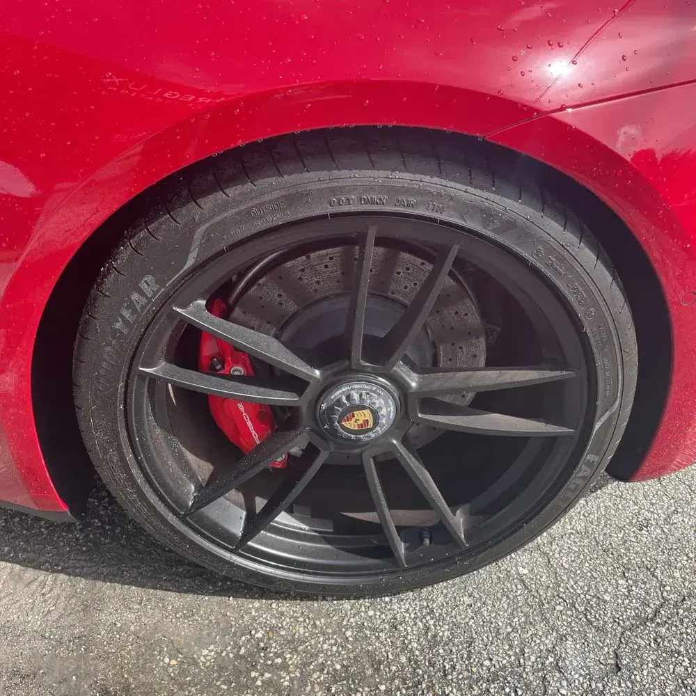 2023 Porsche 911 Carrera 4 GTS