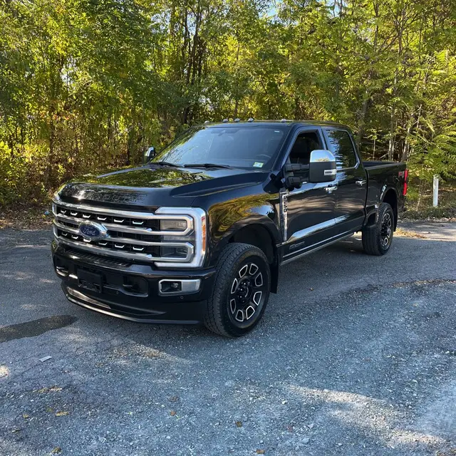 2023 Ford F250 S/D Platinum