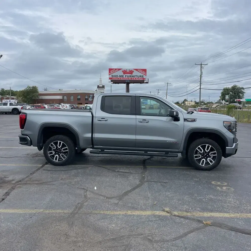 2023 GMC Sierra 1500 AT4