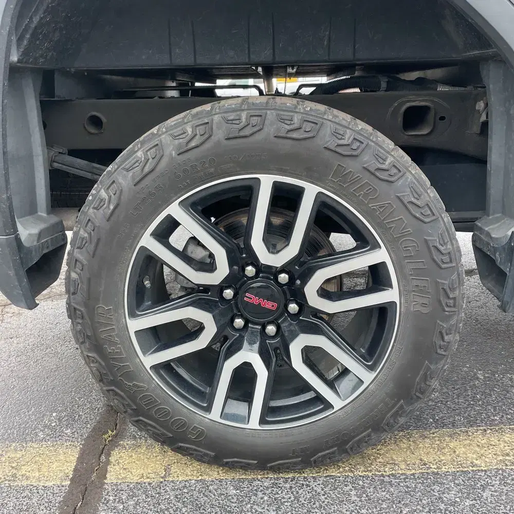 2023 GMC Sierra 1500 AT4