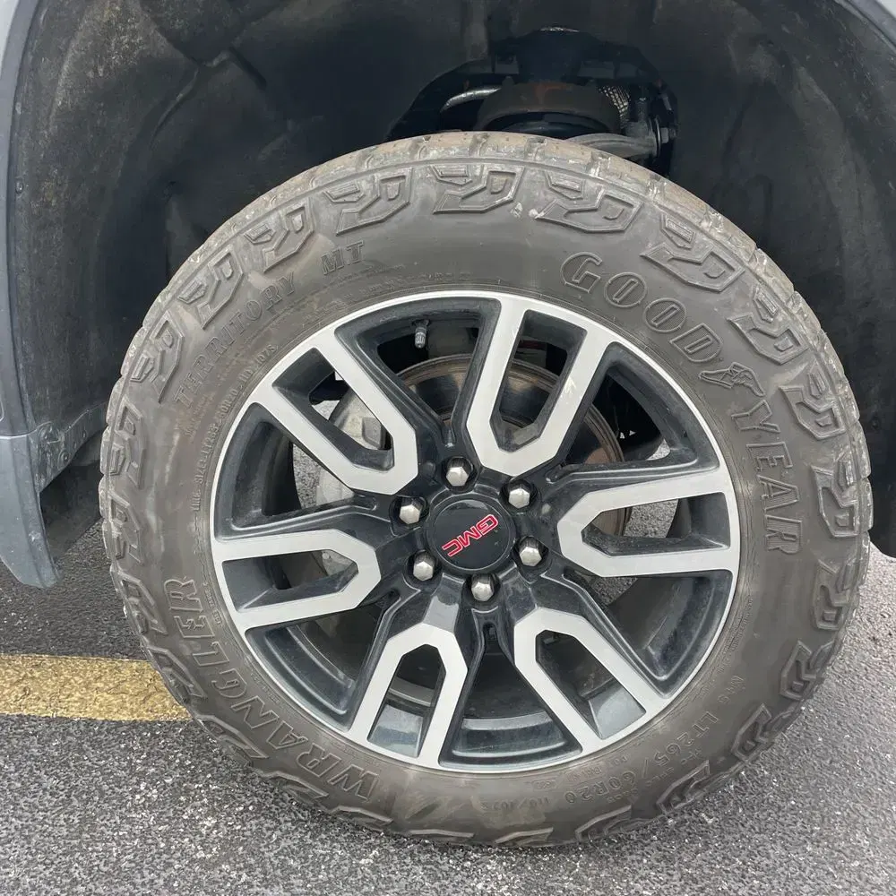 2023 GMC Sierra 1500 AT4
