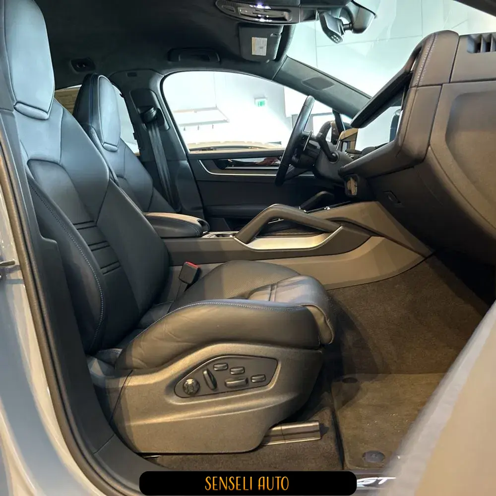 2024 Porsche Cayenne Turbo GT