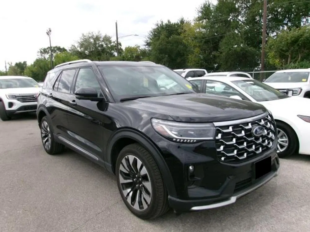 2025 Ford Explorer Platinum