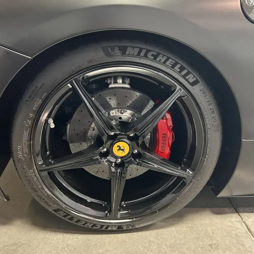 2010 Ferrari 458 Italia Base