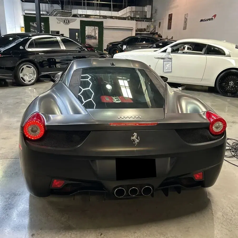 2010 Ferrari 458 Italia Base