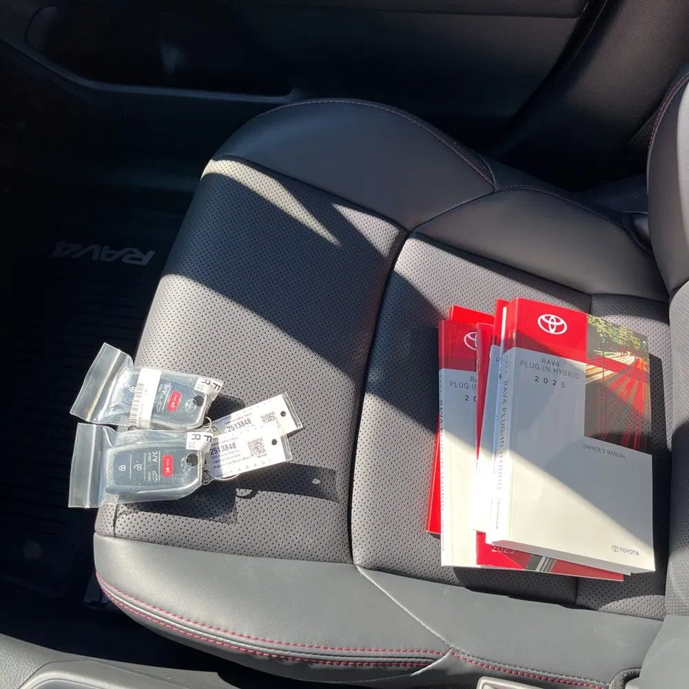 2025 Toyota RAV4 Plug-in Hybrid XSE