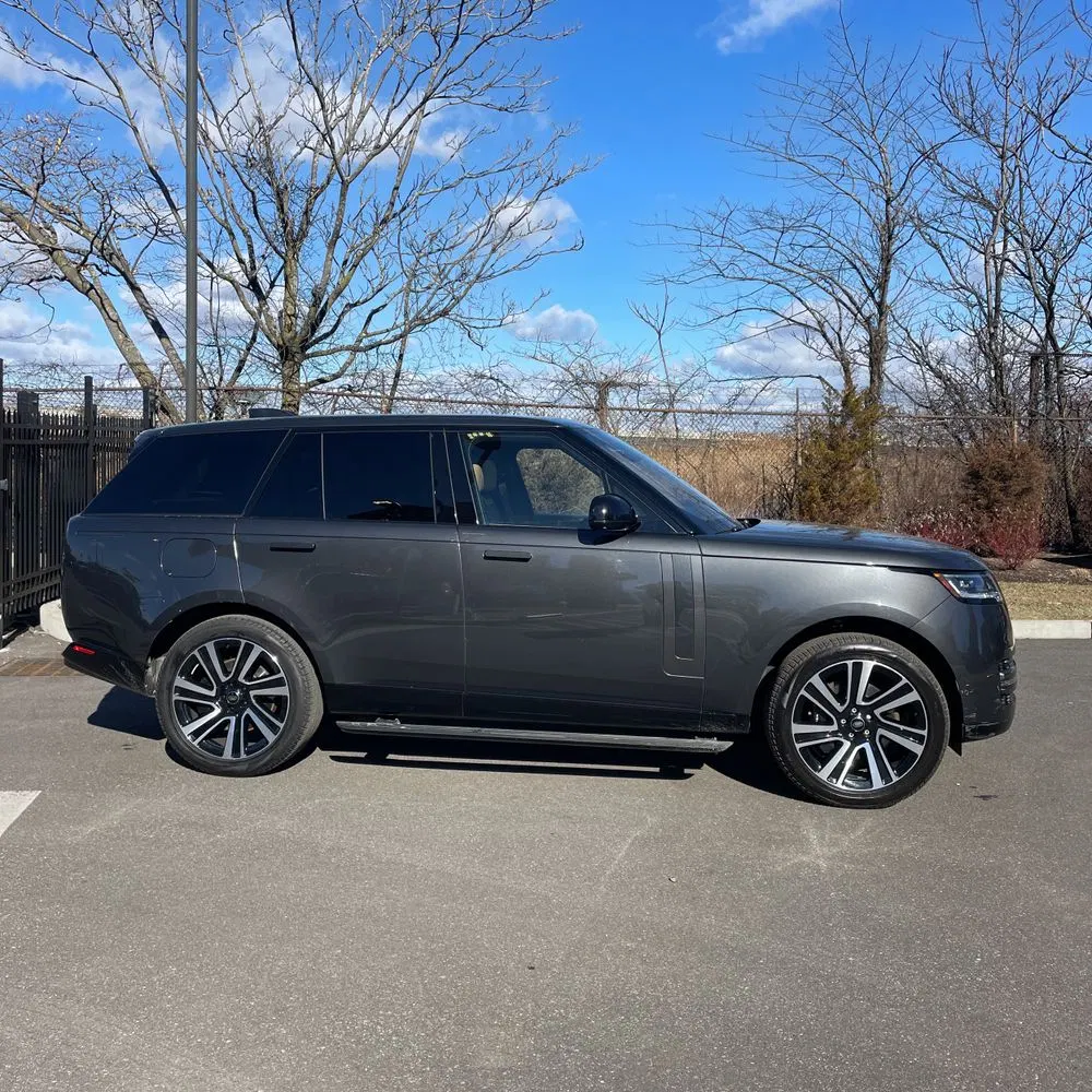 2023 Land Rover Range Rover P530 SE