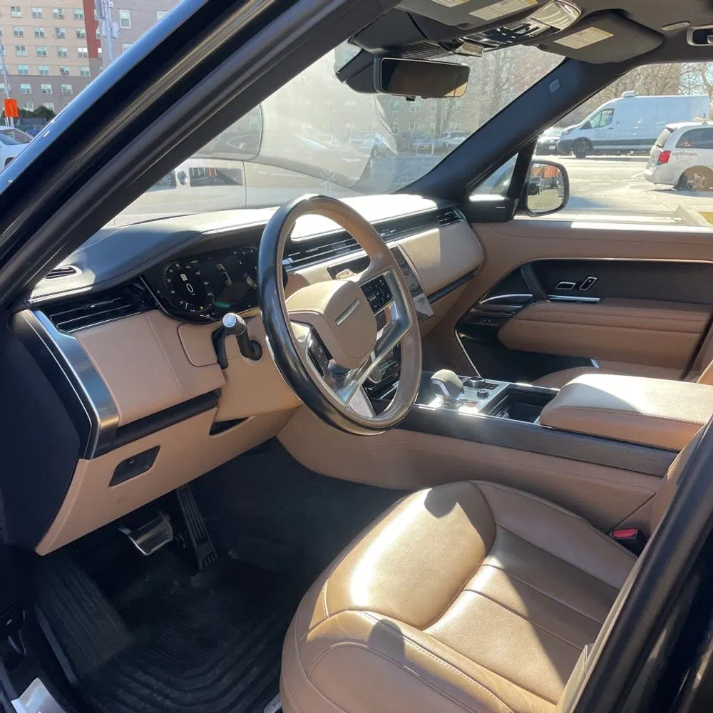 2023 Land Rover Range Rover P530 SE