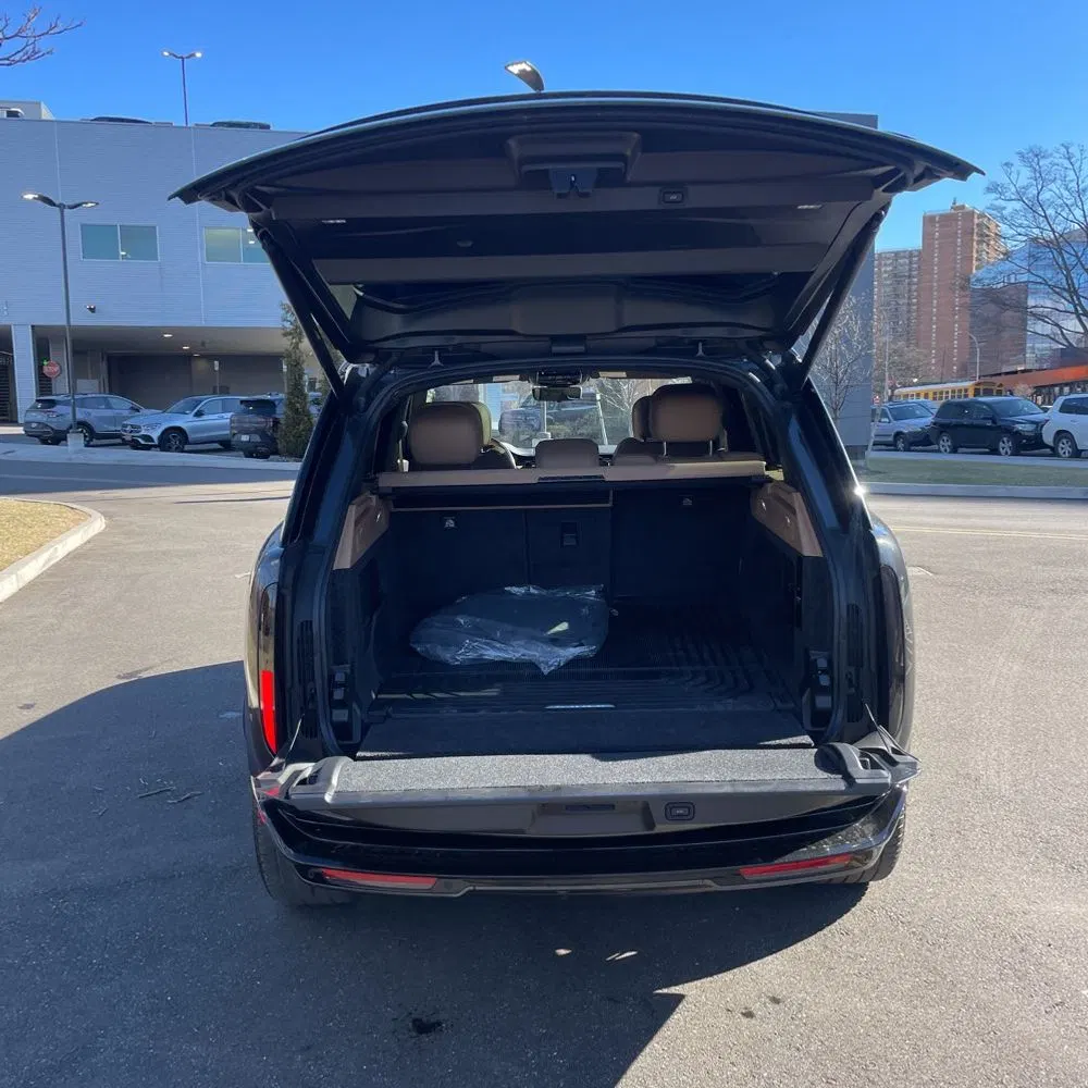 2023 Land Rover Range Rover P530 SE