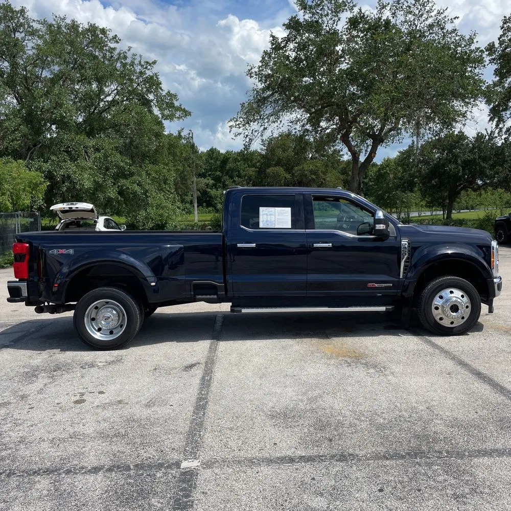 2023 Ford F-450 Super Duty Lariat