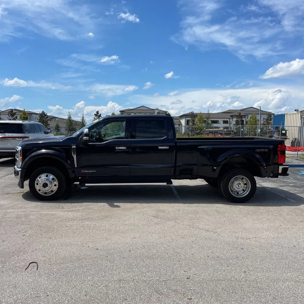 2023 Ford F-450 Super Duty Lariat