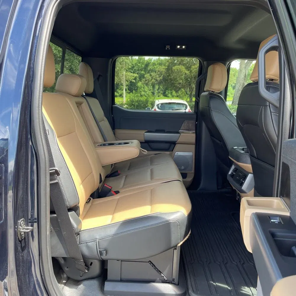 2023 Ford F-450 Super Duty Lariat