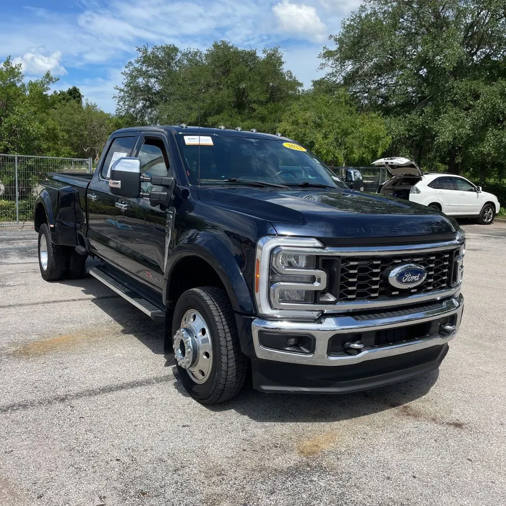 2023 Ford F-450 Super Duty Lariat