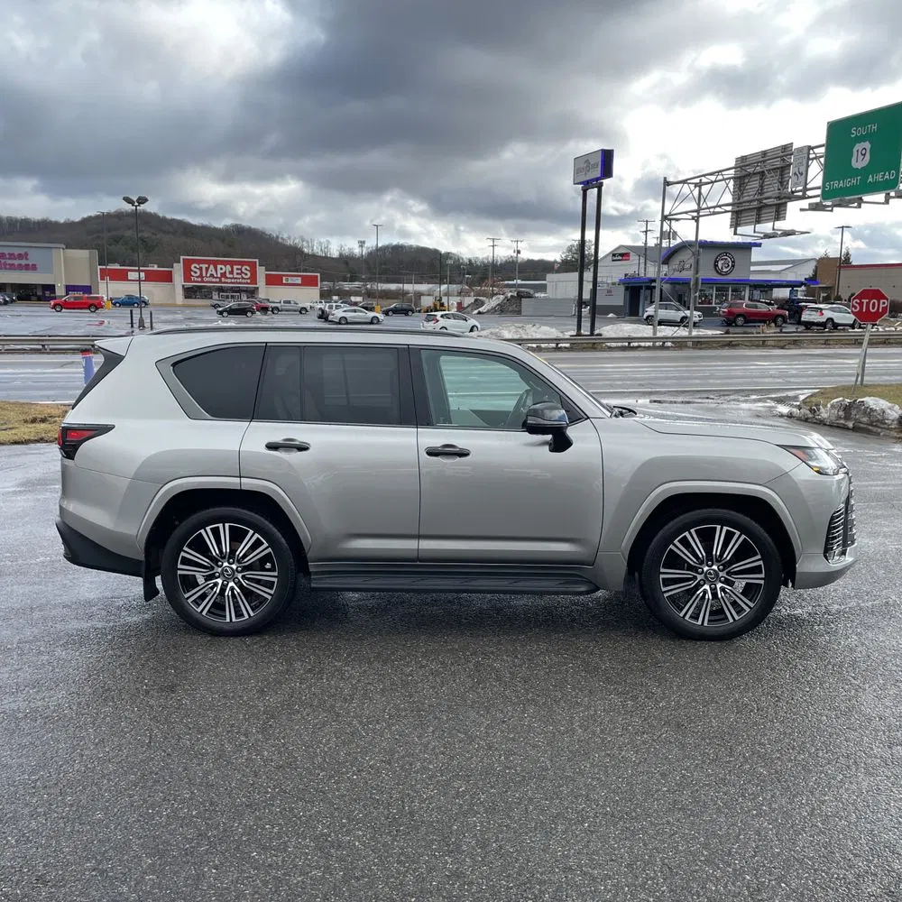 2024 Lexus LX 600 Luxury