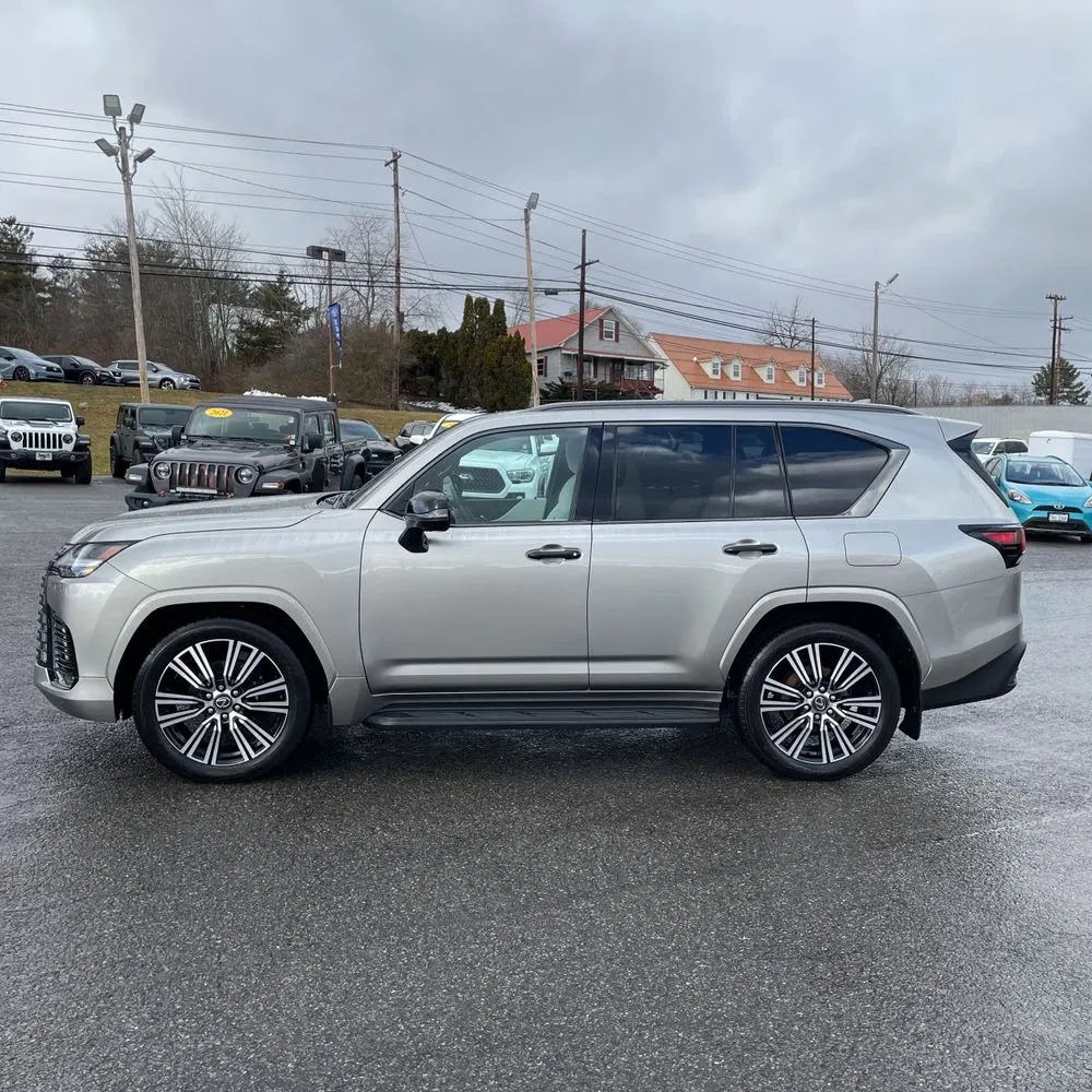 2024 Lexus LX 600 Luxury