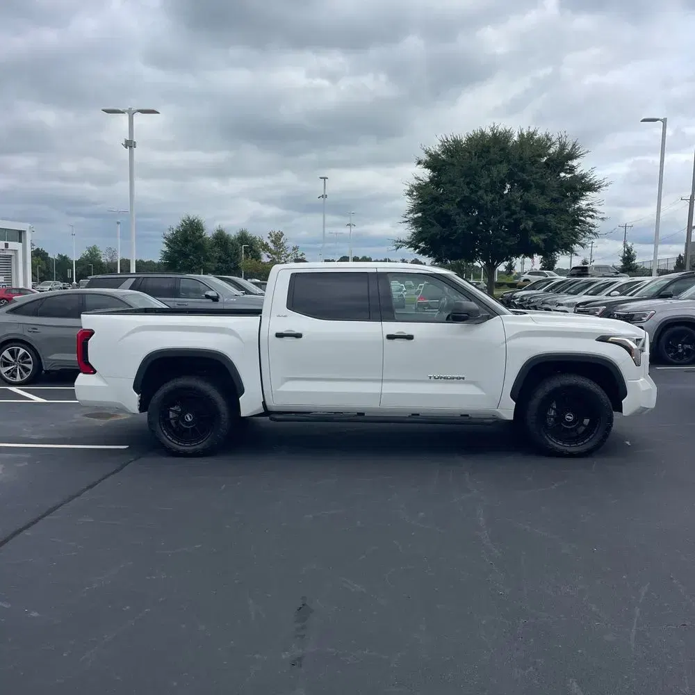 2022 Toyota Tundra SR5