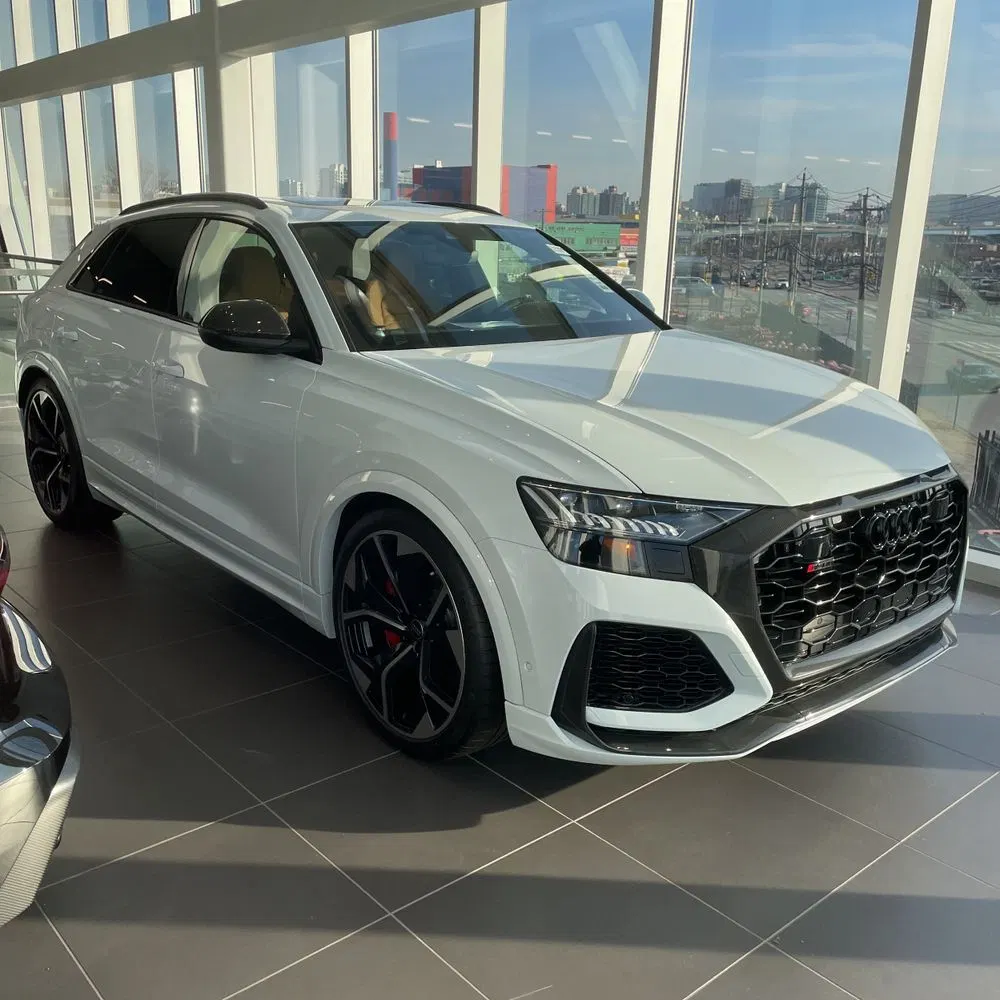 2024 Audi RS Q8 Base