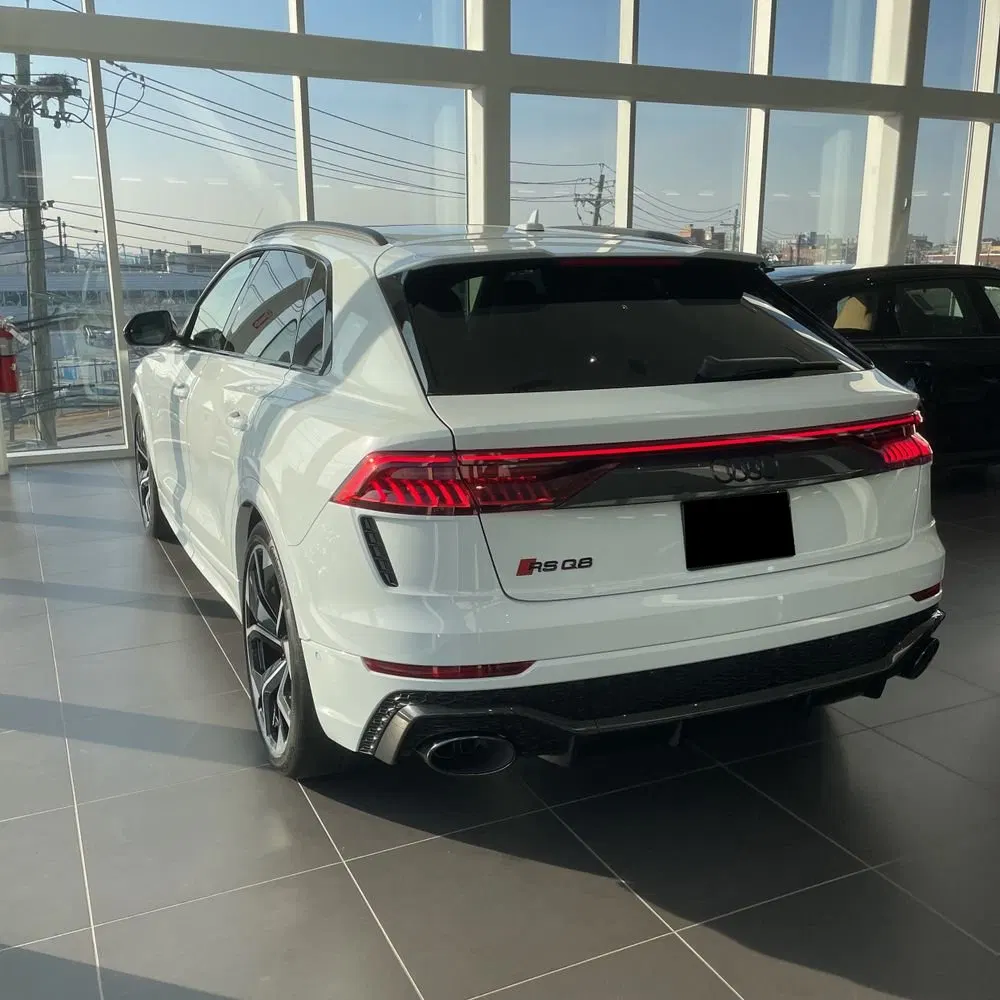 2024 Audi RS Q8 Base