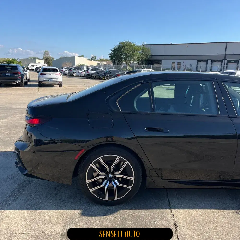 2023 BMW 760 i xDrive
