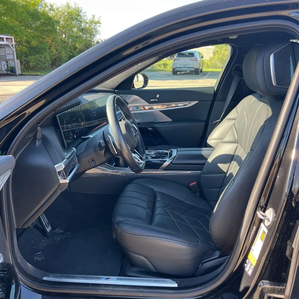 2023 BMW 760 i xDrive