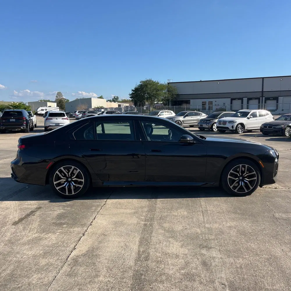 2023 BMW 760 i xDrive